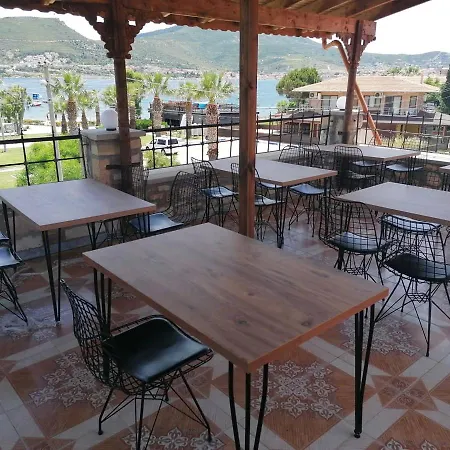 Tashan Hotel Foça