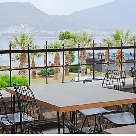 Tashan Hotel Foça